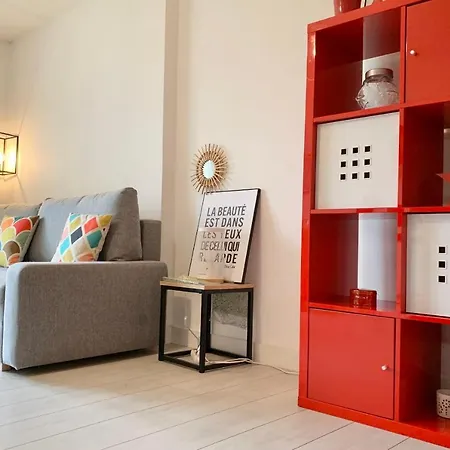 #d1 The Red One Sofa Bed Near Gem Train Station 아파트 그르노블