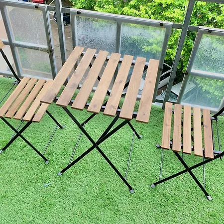 Apartament #d1 The Red One Sofa Bed Near Gem Train Station